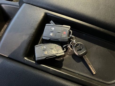 Used 2019 Chevrolet Silverado 1500 LT image 43