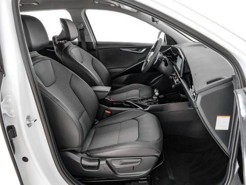 Used 2024 Kia Niro EX FWD image 32