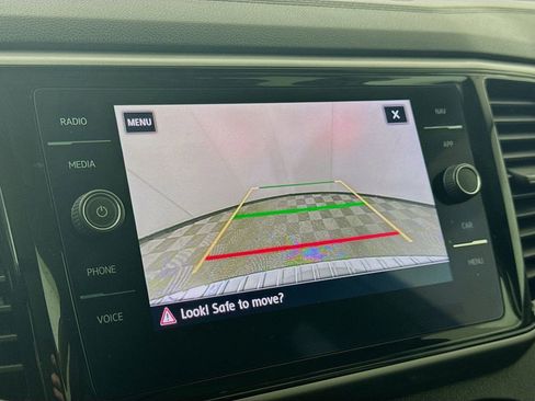 Used 2020 Volkswagen Atlas SEL R-Line image 19