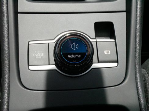 Certified 2025 Volkswagen Tiguan S AWD/4WD image 30
