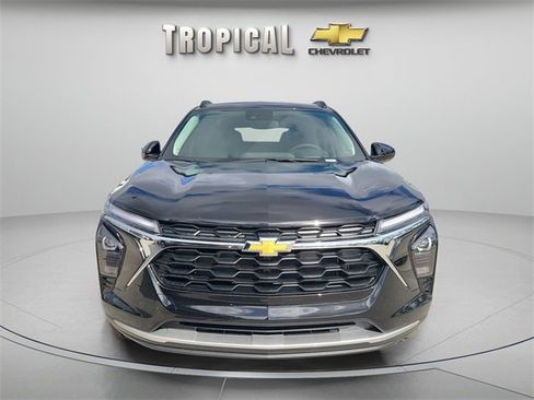 New 2026 Chevrolet Trax LT w/ Driver Confidence Package image 8