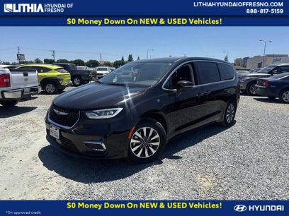 Used 2024 Chrysler Pacifica Limited