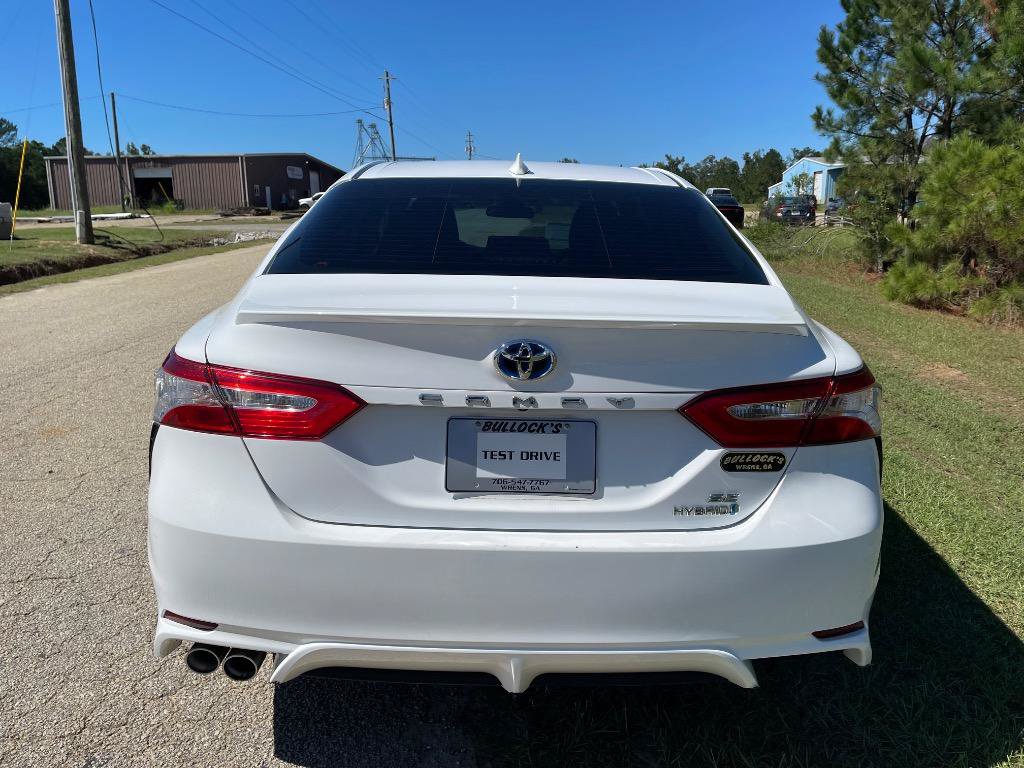 Used 2020 Toyota Camry SE FWD image 5