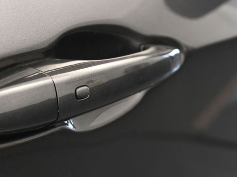 Used 2021 Jeep Compass Latitude w/ Driver Assistance Group image 39