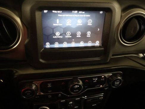 Used 2021 Jeep Wrangler Unlimited Sport image 17