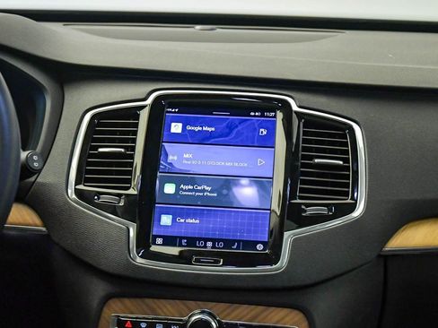 Used 2025 Volvo XC90 B6 Plus AWD/4WD image 14