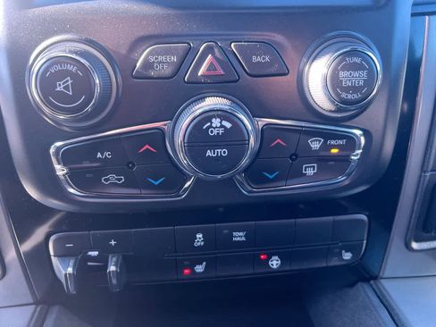 Used 2017 RAM 1500 Sport w/ Sublime Green Sport Package image 27