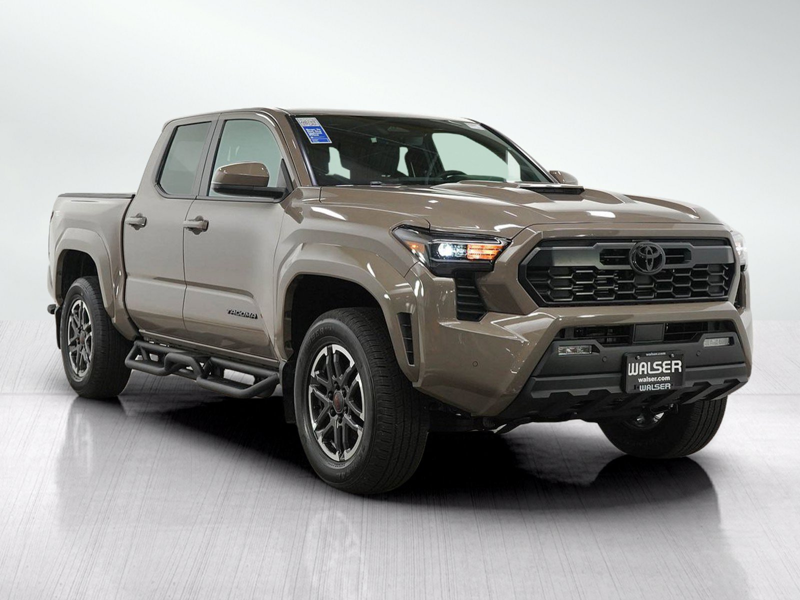 Used 2026 Toyota Tacoma TRD Sport w/ TRD Sport Upgrade Package AWD/4WD image 7