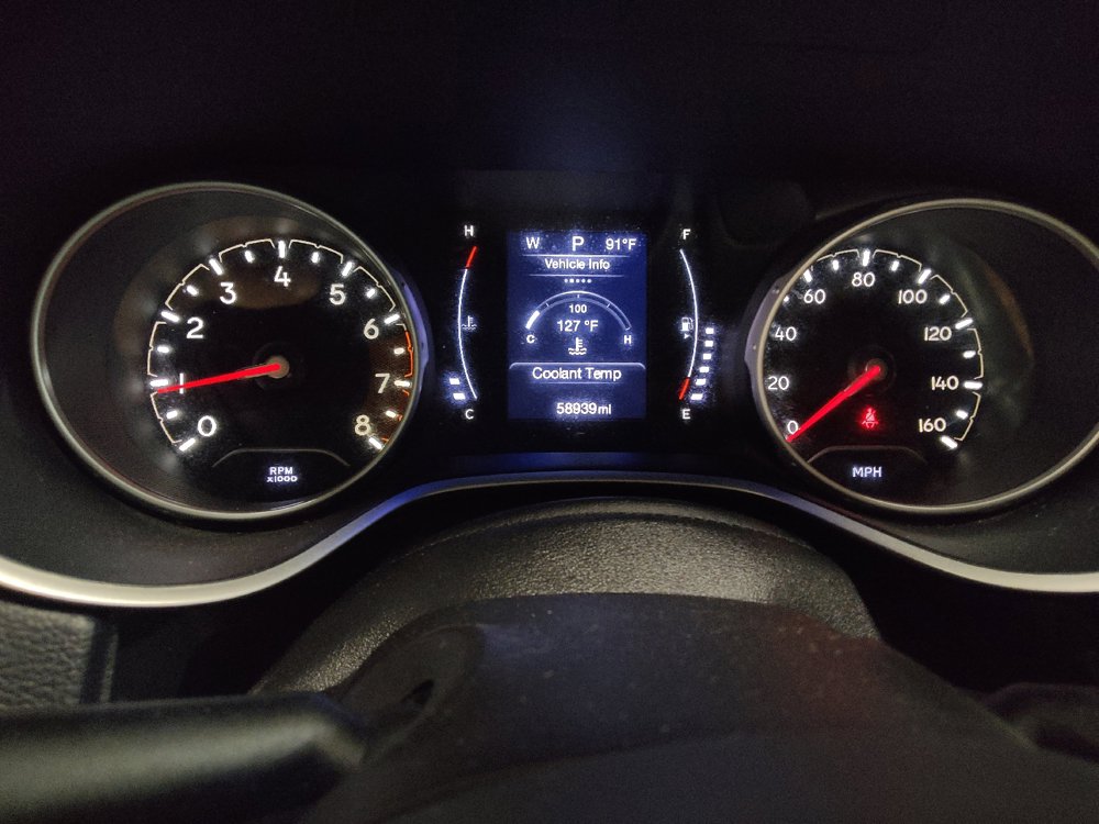 Used 2017 Jeep Compass Latitude FWD image 23