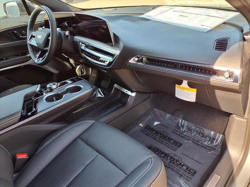 New 2026 Cadillac Lyriq Premium Sport image 8