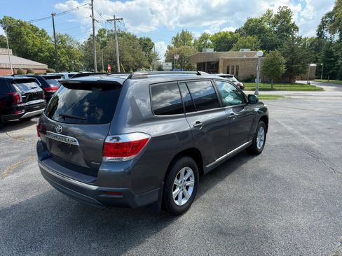 Used 2012 Toyota Highlander 4WD w/ Tech Pkg image 5