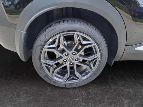 New 2025 Nissan Kicks SR image 27