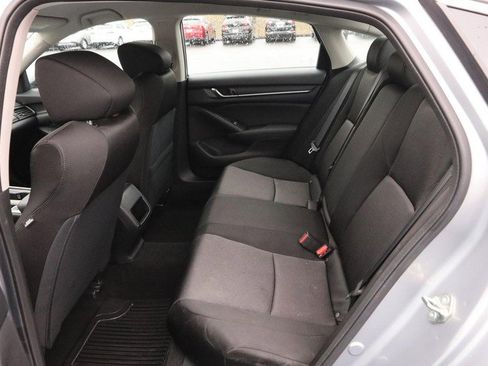 Used 2018 Honda Accord LX image 9