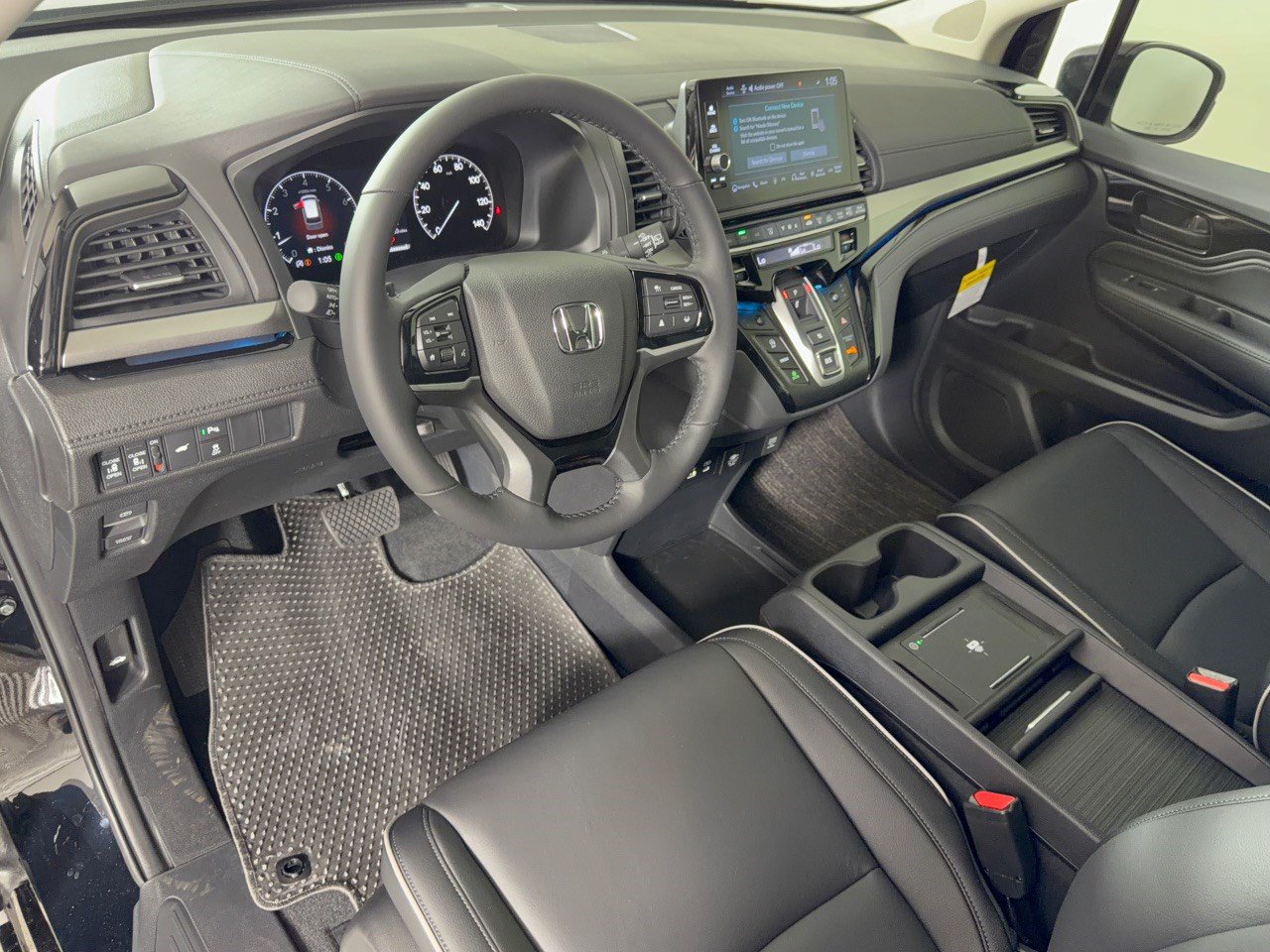 New 2027 Honda Odyssey Touring image 4