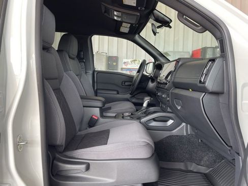 New 2026 Nissan Frontier SV w/ Tow Package image 15