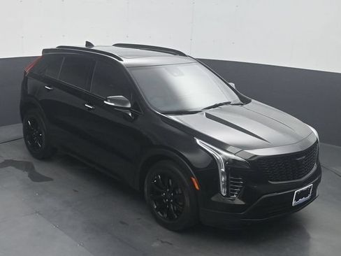 Used 2023 Cadillac XT4 Premium Luxury w/ Enhanced Visibility Package FWD image 17