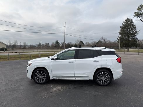 Used 2019 GMC Terrain Denali w/ LPO, 'HIT The Road' Package image 8