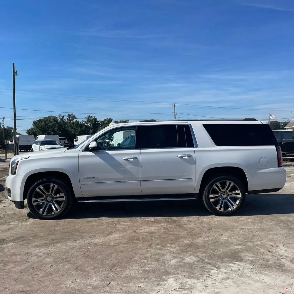 Used 2017 GMC Yukon XL Denali w/ Open Road Package AWD/4WD image 3
