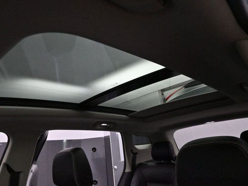 Used 2020 GMC Terrain Denali w/ Denali Premium Package image 30