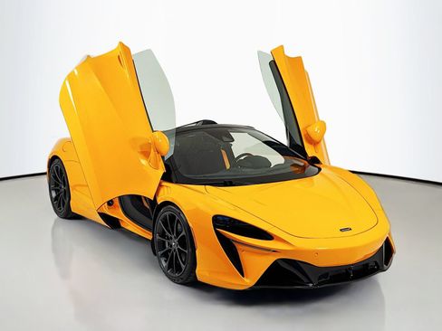 New 2026 McLaren Artura Spider RWD image 1