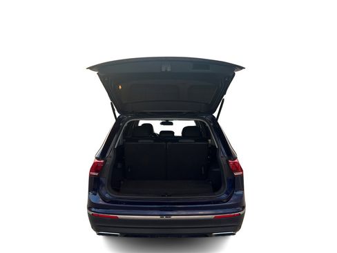 Used 2021 Volkswagen Tiguan SE image 14