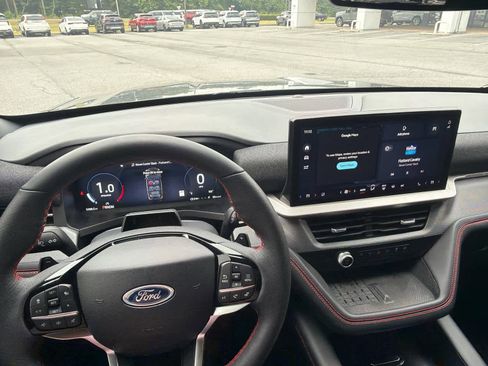 Used 2025 Ford Explorer ST AWD/4WD image 10