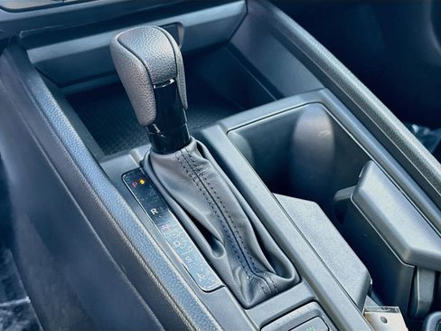 Used 2025 Honda Accord LX image 13