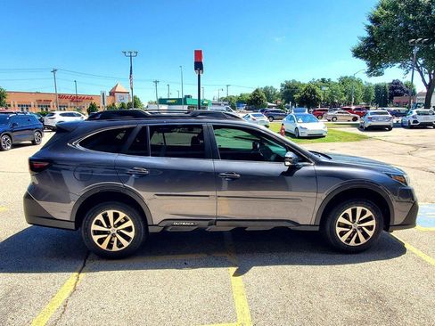Used 2021 Subaru Outback Premium AWD/4WD image 4