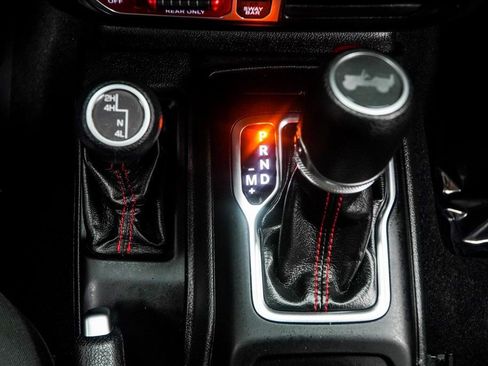 Used 2022 Jeep Wrangler Unlimited Rubicon image 21