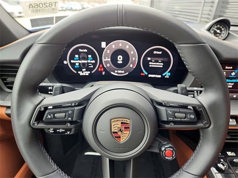 Used 2025 Porsche 911 Carrera image 22
