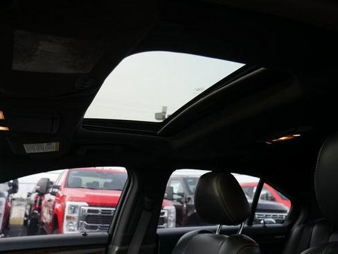 Used 2013 Ford Taurus Limited image 2