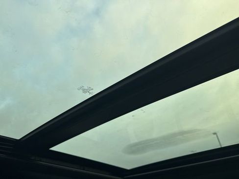 Used 2021 Ford F150 Lariat w/ Equipment Group 502A High image 36