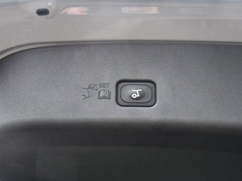 Used 2026 Lincoln Nautilus Premier w/ Jet Appearance Package image 19