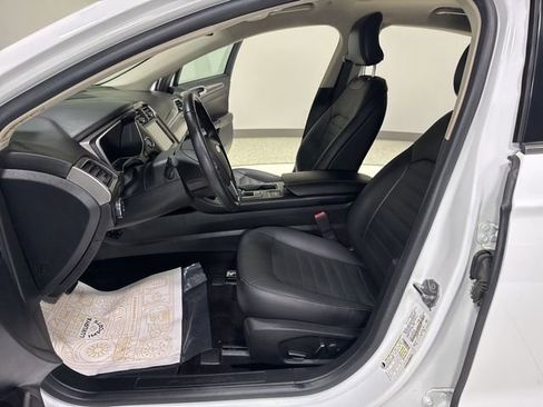 Used 2018 Ford Fusion Energi SE image 12