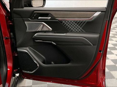 Used 2025 GMC Acadia Denali w/ Super Cruise Package image 20