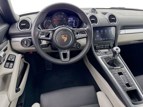 Certified 2025 Porsche 718 Boxster RWD image 27