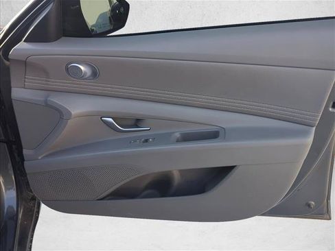 Used 2025 Hyundai Elantra Sport FWD image 24