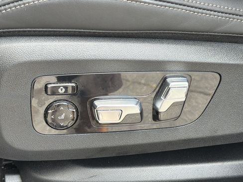 Used 2025 BMW X6 xDrive40i w/ Premium Package AWD/4WD image 20
