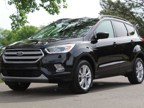 Used 2019 Ford Escape SEL AWD/4WD image 3