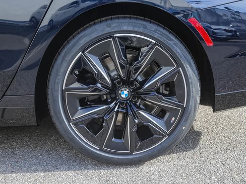 New 2026 BMW 740i w/ Premium Package image 8