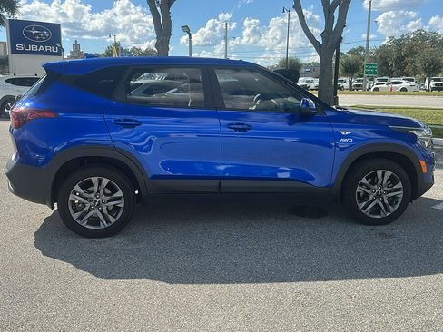 Used 2023 Kia Seltos LX image 24