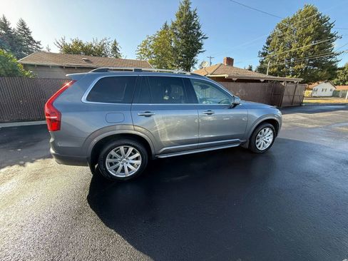 Used 2016 Volvo XC90 T6 Momentum w/ Momentum Plus Package image 4
