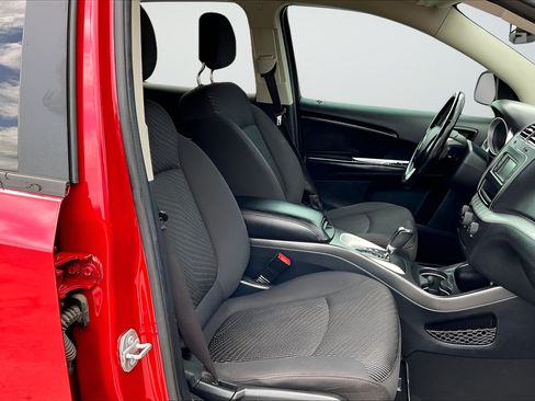 Used 2017 Dodge Journey SE w/ Flexible Seating Group FWD image 26