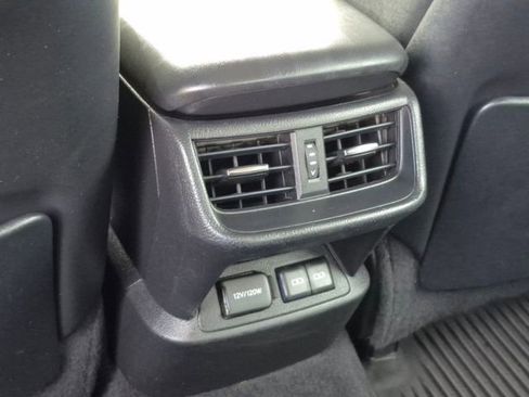 Used 2022 Lexus ES 300h w/ Luxury Package image 18