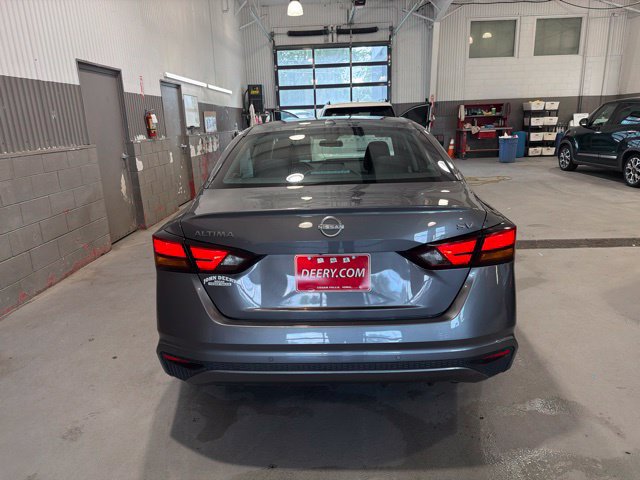 Used 2024 Nissan Altima 2.5 SV FWD image 4