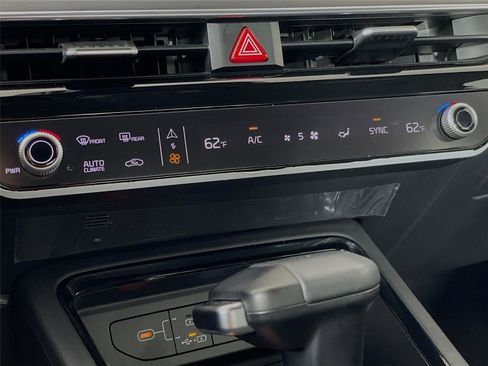 Used 2025 Kia K5 GT-Line image 19