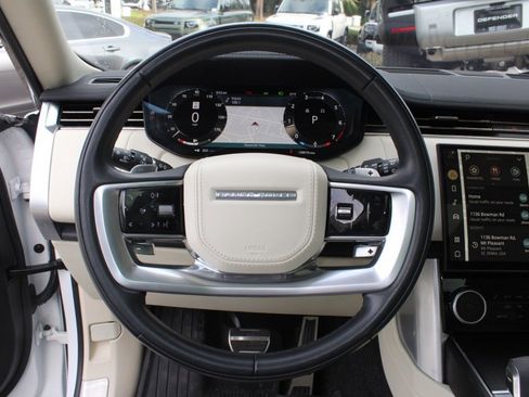 Used 2023 Land Rover Range Rover SE image 14