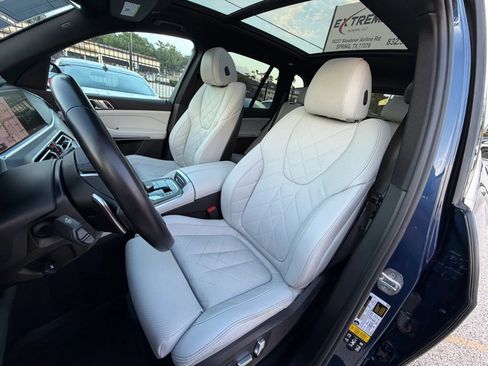Used 2023 BMW X5 xDrive40i w/ Parking Assistance Package AWD/4WD image 22