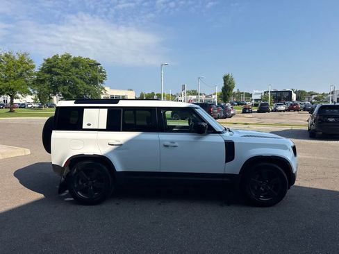 Used 2023 Land Rover Defender 110 SE AWD/4WD image 6