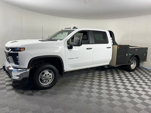 Used 2023 Chevrolet Silverado 3500 W/T w/ WT Convenience Package AWD/4WD image 2